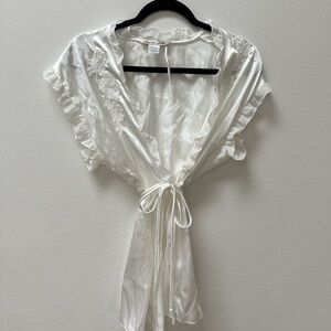 Romantic satin wrap top / robe Size Small